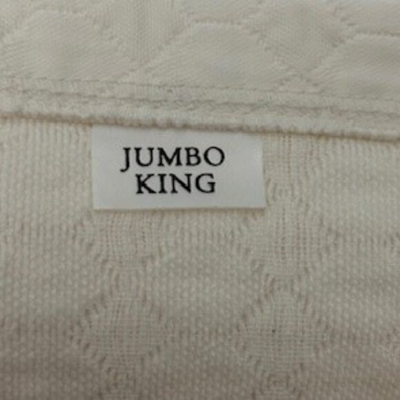 Diamond Pattern Matelassé Coverlet - Size Jumbo King - Picture 3 of 3